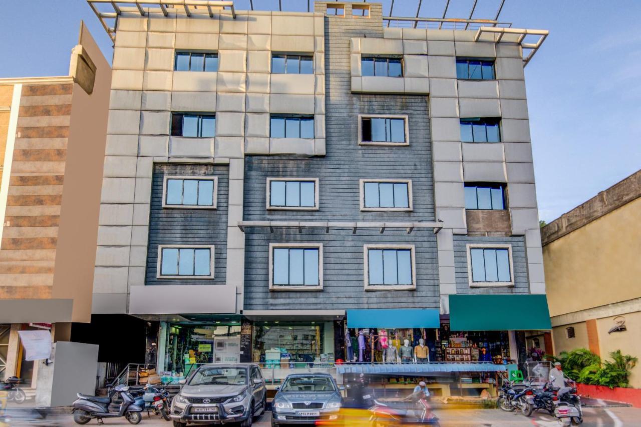 Oyo 18431 Hotel Celestee Grand Hyderabad Esterno foto