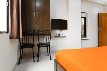 Oyo 18431 Hotel Celestee Grand Hyderabad Esterno foto